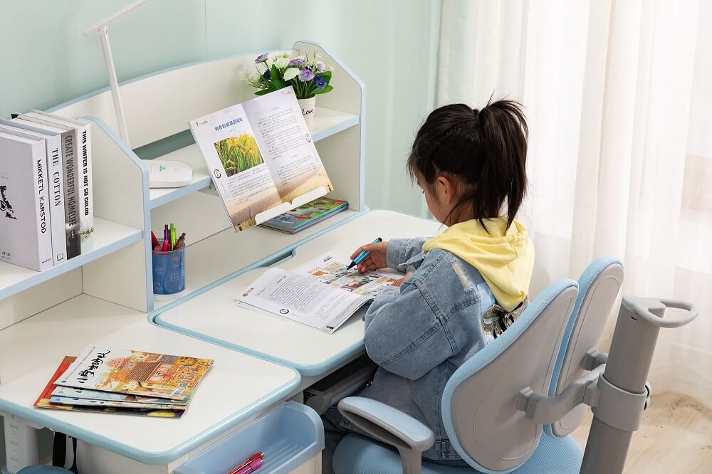 Сравнение растущих парт Mealux и Anatomica фото Сравнение растущих парт Mealux и Anatomica фото